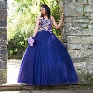 Dress long elegant worn once in good condition